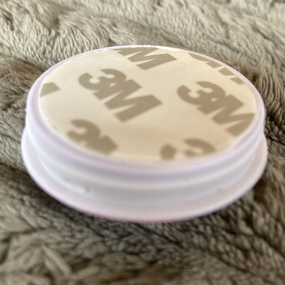 FIVE Corona cell phone 📱 grip kick stands
swappable 📲 NWOT (5) FIVE. You get 5 😊 - Picture 6 of 12